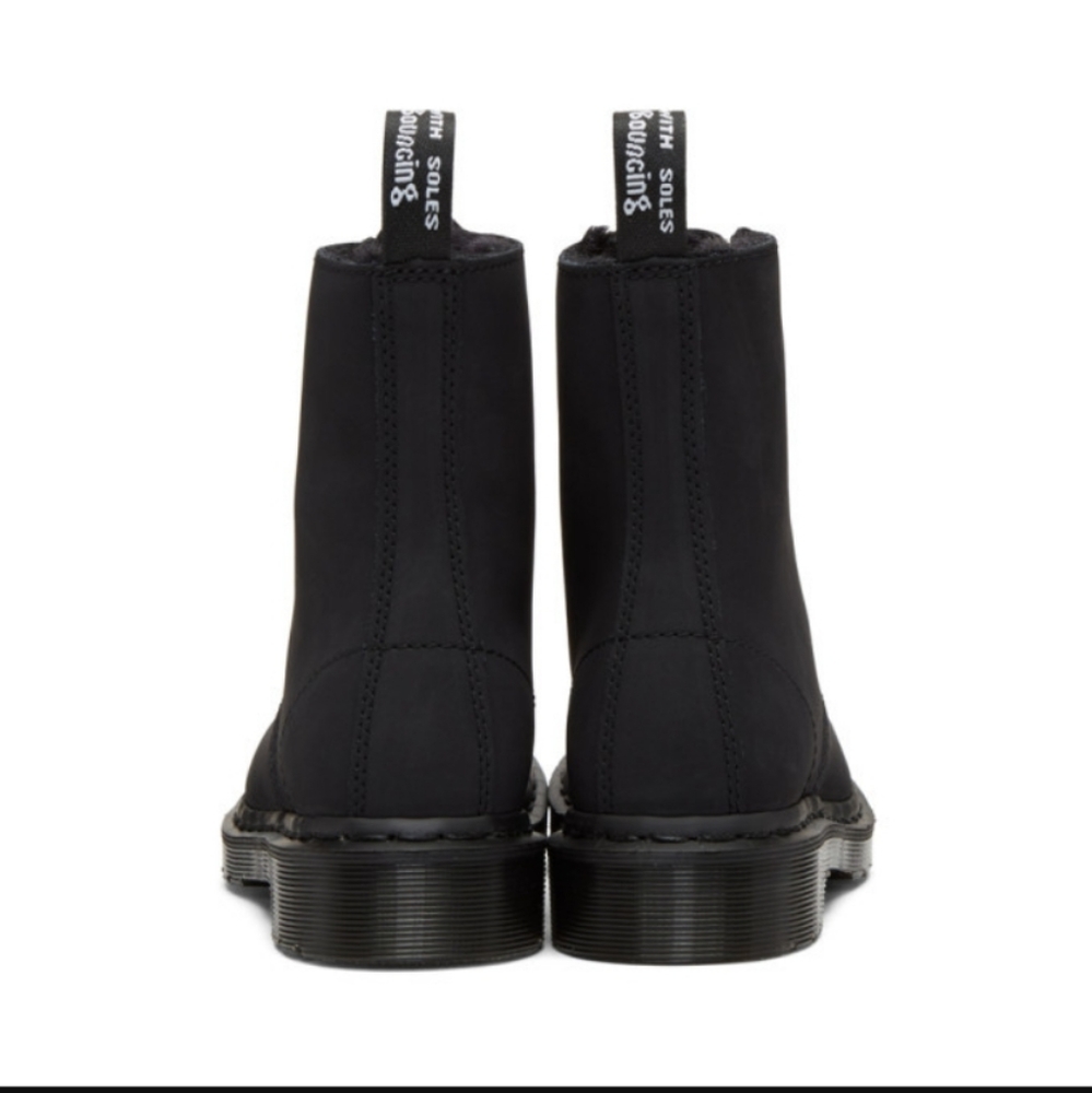 Dr. Martens Black Fur-Lined Mono 1460 Boots - Picture 10 of 12